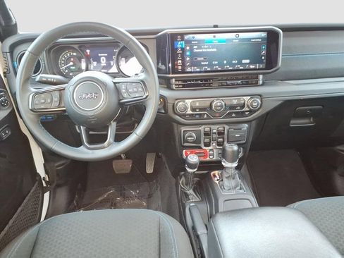 Used 2024 Jeep Wrangler Unlimited Rubicon 4xe image 34