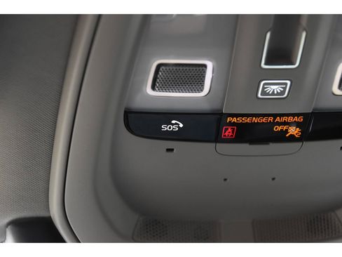 Certified 2023 Volvo XC90 B5 Plus image 39