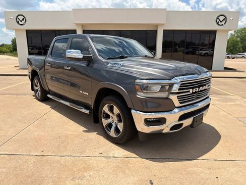 Used 2022 RAM 1500 Laramie AWD/4WD image 2