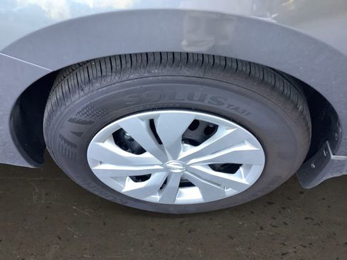 Used 2025 Nissan Versa S w/ Trunk Package image 10