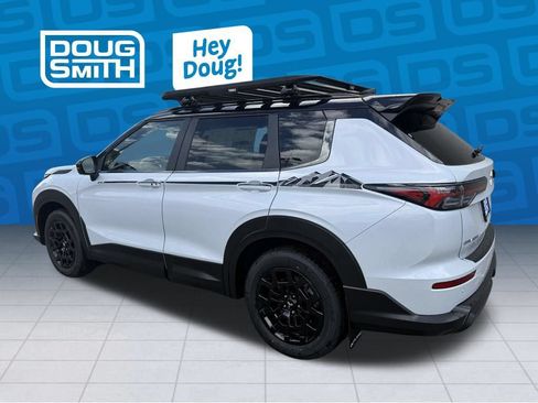 New 2026 Mitsubishi Outlander AWD image 2
