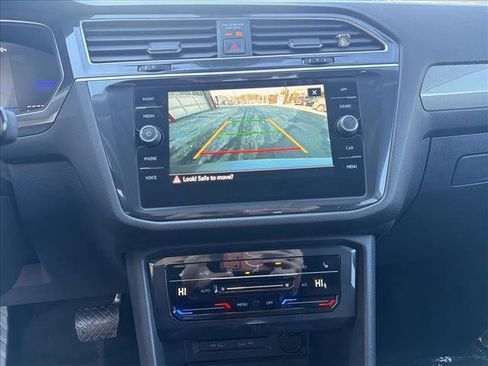 Used 2024 Volkswagen Tiguan SE image 20