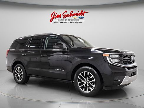 Used 2025 Ford Expedition Platinum AWD/4WD image 1