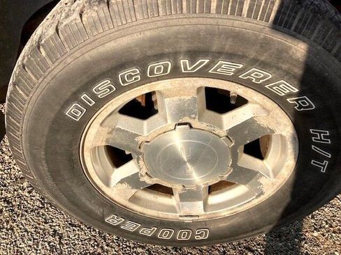 Used 2004 GMC Yukon XL SLT w/ Preferred Equipment Group image 37