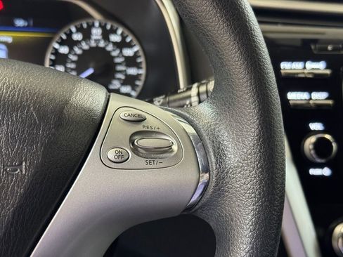 Used 2015 Nissan Murano S image 30