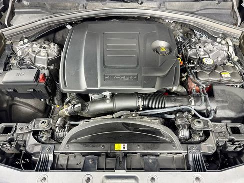 Used 2023 Jaguar F-PACE S image 39