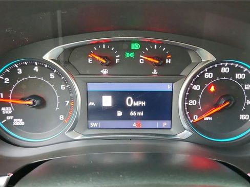 Used 2023 Chevrolet Traverse RS FWD image 27