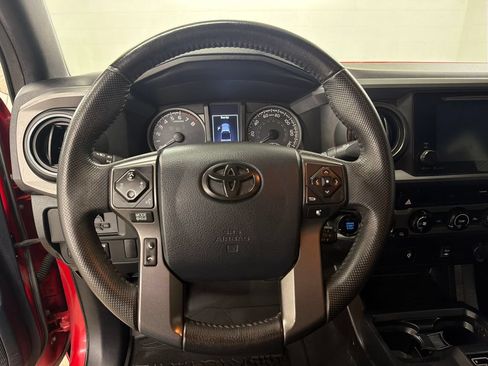 Used 2016 Toyota Tacoma TRD Off-Road w/ Towing Package AWD/4WD image 16