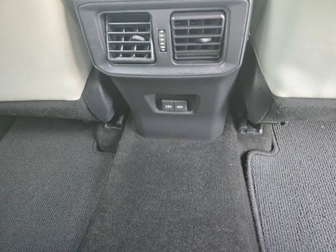 Certified 2022 Toyota RAV4 Limited AWD/4WD image 16