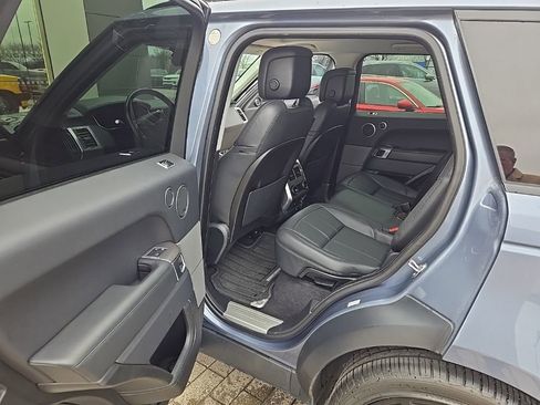Used 2018 Land Rover Range Rover Sport HSE image 17