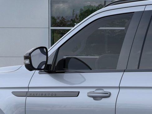 New 2025 Lincoln Navigator Reserve w/ Jet Appearance Package AWD/4WD image 20