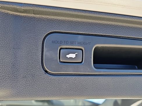 Used 2023 Honda Pilot EX-L image 30