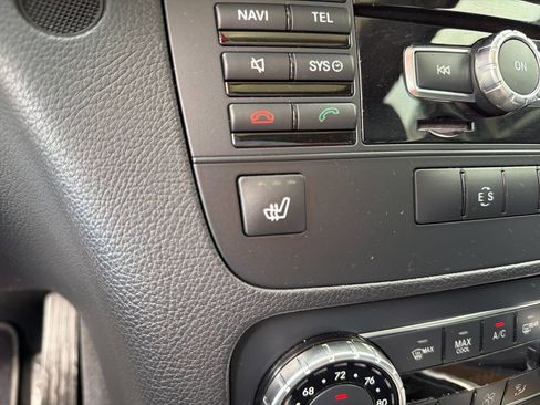 Used 2015 Mercedes-Benz GLK 350 4MATIC image 39