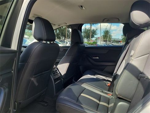 Used 2024 MAZDA CX-90 3.3 Turbo w/ Select Package image 6