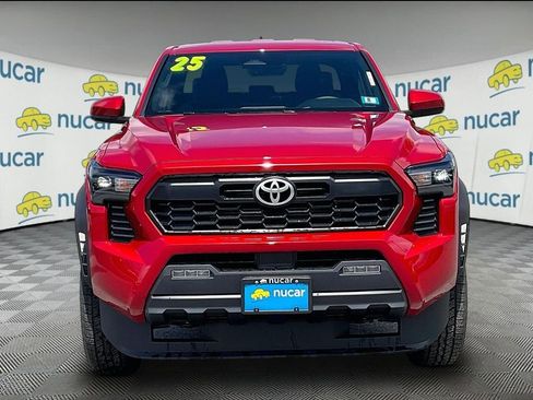 Used 2025 Toyota Tacoma TRD Off-Road AWD/4WD image 2