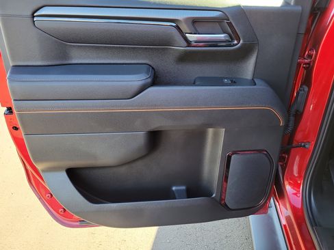 Certified 2025 GMC Sierra 1500 AT4 w/ AT4 Premium Package image 15