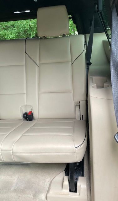 Used 2021 Cadillac Escalade ESV Premium Luxury AWD/4WD image 17