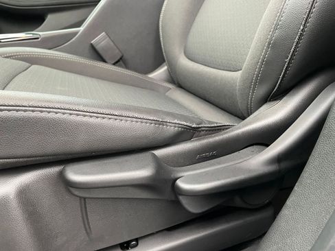 Used 2025 Buick Encore GX Preferred image 23