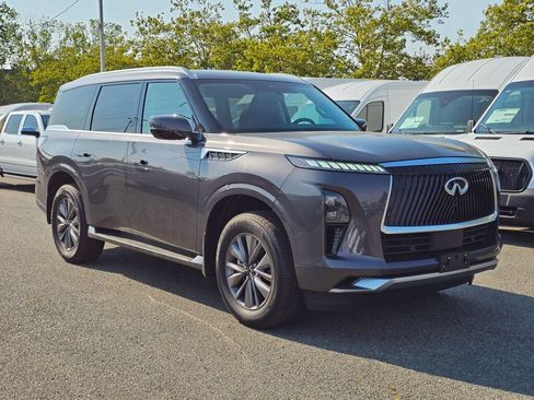 Used 2025 INFINITI QX80 Pure AWD/4WD image 3
