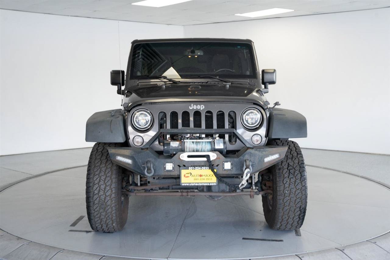 Used 2014 Jeep Wrangler Unlimited Rubicon w/ Connectivity Group AWD/4WD image 2