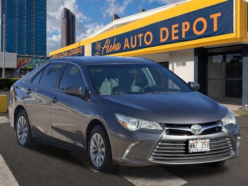 Used 2016 Toyota Camry LE FWD image 6