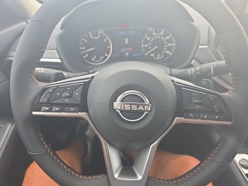 New 2026 Nissan Altima 2.5 SR FWD image 9