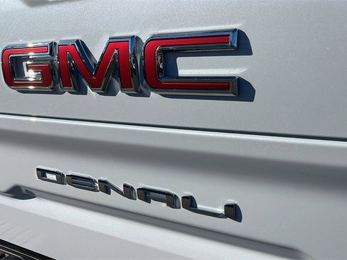 New 2026 GMC Sierra 1500 Denali w/ Denali Reserve Package image 28
