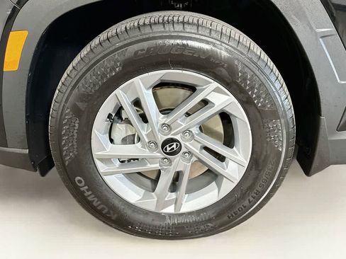 Used 2025 Hyundai Tucson SE image 8
