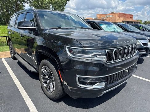 Used 2024 Jeep Wagoneer L Series II AWD/4WD image 2