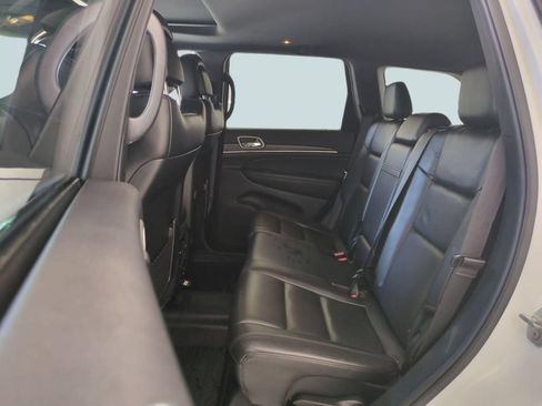 Used 2020 Jeep Grand Cherokee Limited AWD/4WD image 23