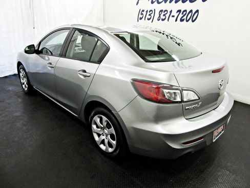 Used 2013 MAZDA MAZDA3 i Sport image 4