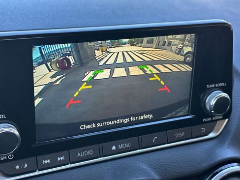 Used 2025 Nissan Sentra S image 18