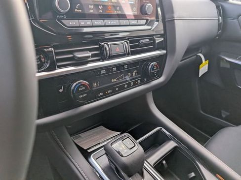 New 2025 Nissan Pathfinder SL image 22