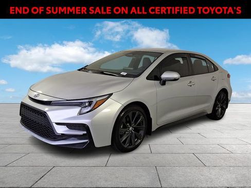 Certified 2025 Toyota Corolla SE FWD image 4