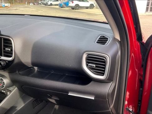 New 2026 Hyundai Venue SE image 26