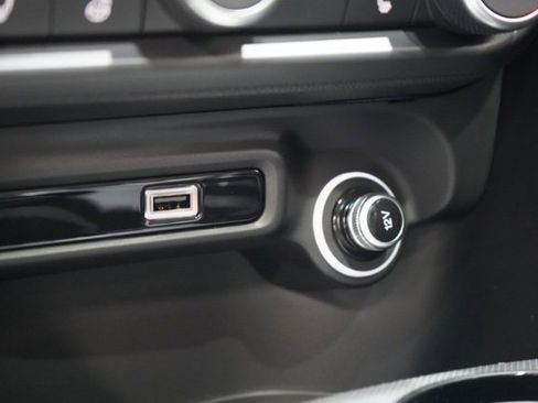 New 2025 Alfa Romeo Giulia Intensa w/ Driving Assist Package image 28