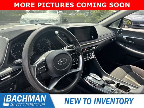 Used 2021 Hyundai Sonata SEL w/ Preferred Accessory Package FWD image 12