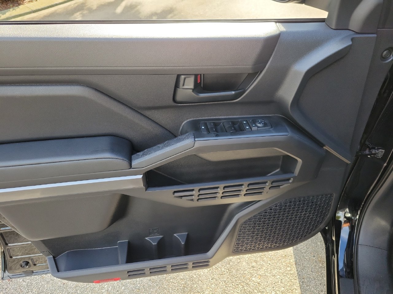 Used 2026 Toyota Tacoma SR5 RWD image 12