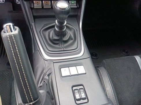 Used 2023 Toyota GR86 Premium image 24