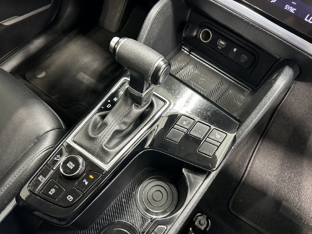 Used 2025 Kia Sportage EX FWD image 21