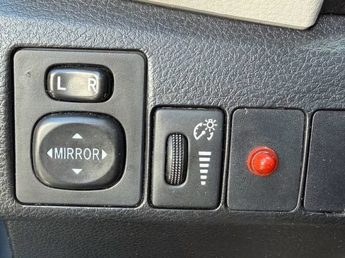 Used 2015 Toyota Corolla LE FWD image 20