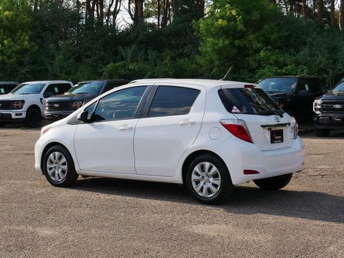 Used 2012 Toyota Yaris LE FWD image 4