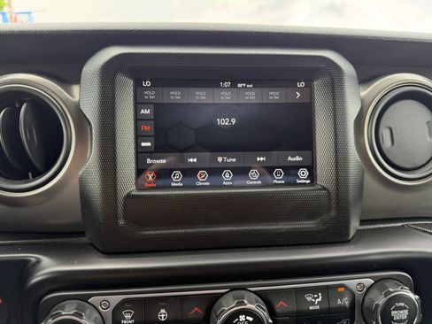 Used 2023 Jeep Wrangler Unlimited w/ Cold Weather Group AWD/4WD image 18
