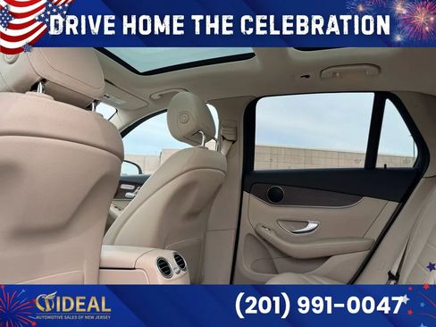 Used 2021 Mercedes-Benz GLC 300 4MATIC image 27