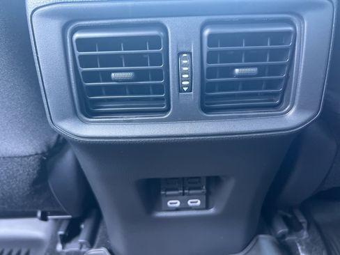 Used 2025 Toyota RAV4 XLE image 25