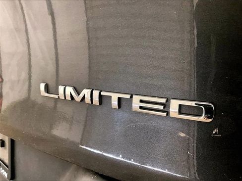 Used 2015 Jeep Cherokee Limited AWD/4WD image 13