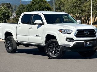 Used 2023 Toyota Tacoma SR5 AWD/4WD video 1