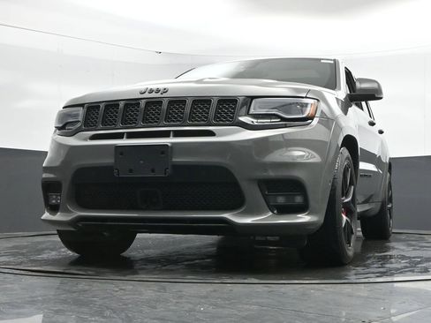 Used 2019 Jeep Grand Cherokee SRT image 47
