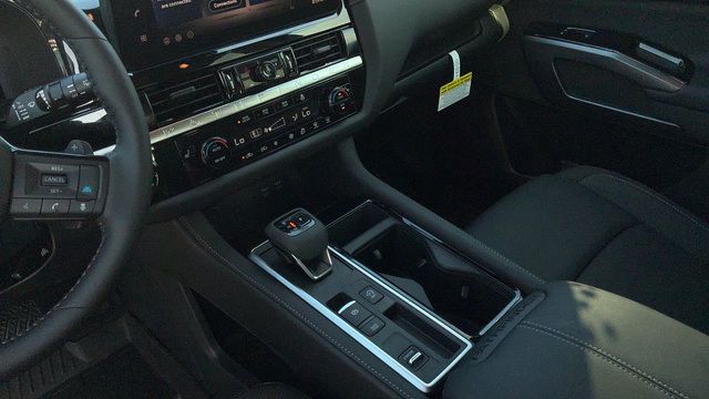 New 2026 Nissan Pathfinder SL FWD image 15