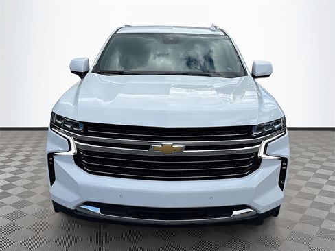 Used 2023 Chevrolet Suburban LT image 2